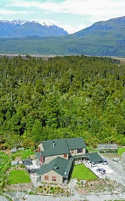 Mahitahi Lodge Bruce Bay Bagian luar foto